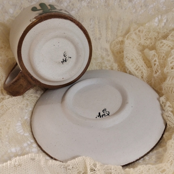 TEACUP and Saucer desert scene - Picture 6 of 8